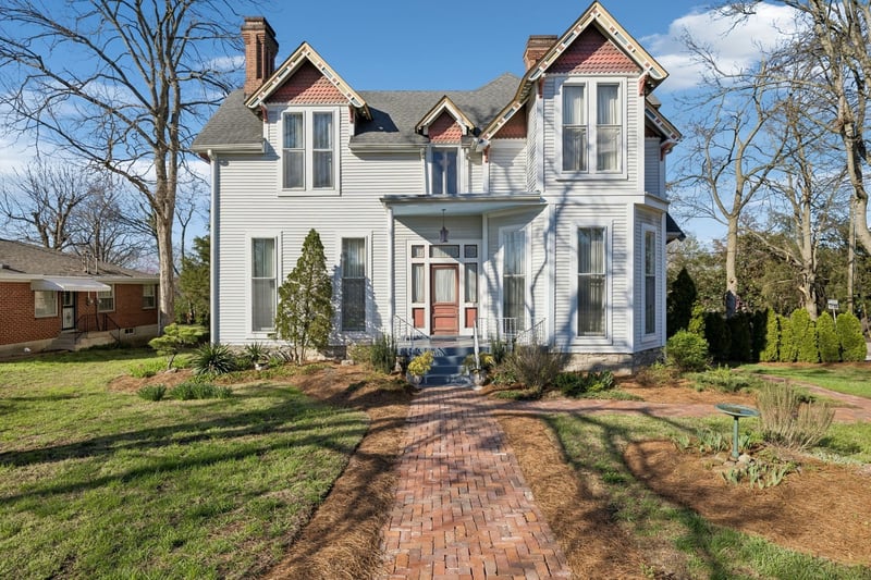 2500 Woodlawn Dr, Nashville, TN 37212