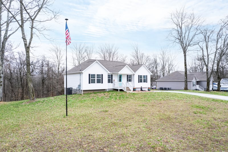2092 Garner Rd, Mount Pleasant, TN 38474