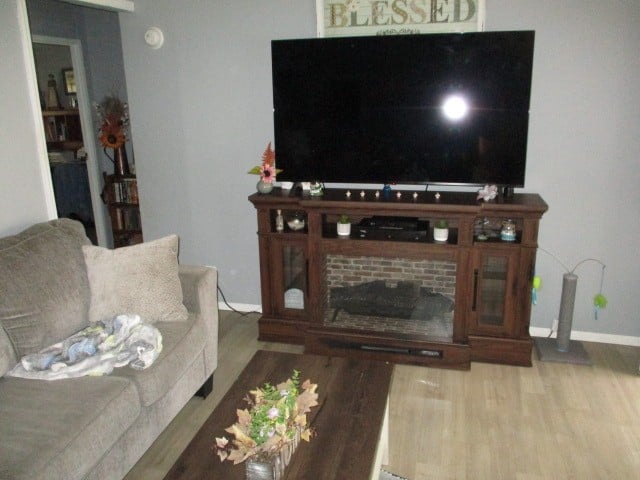 721 Hog Back Ridge Rd, Bethpage, TN 37022