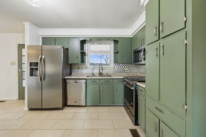 913 Branch Rd, Clarksville, TN 37043