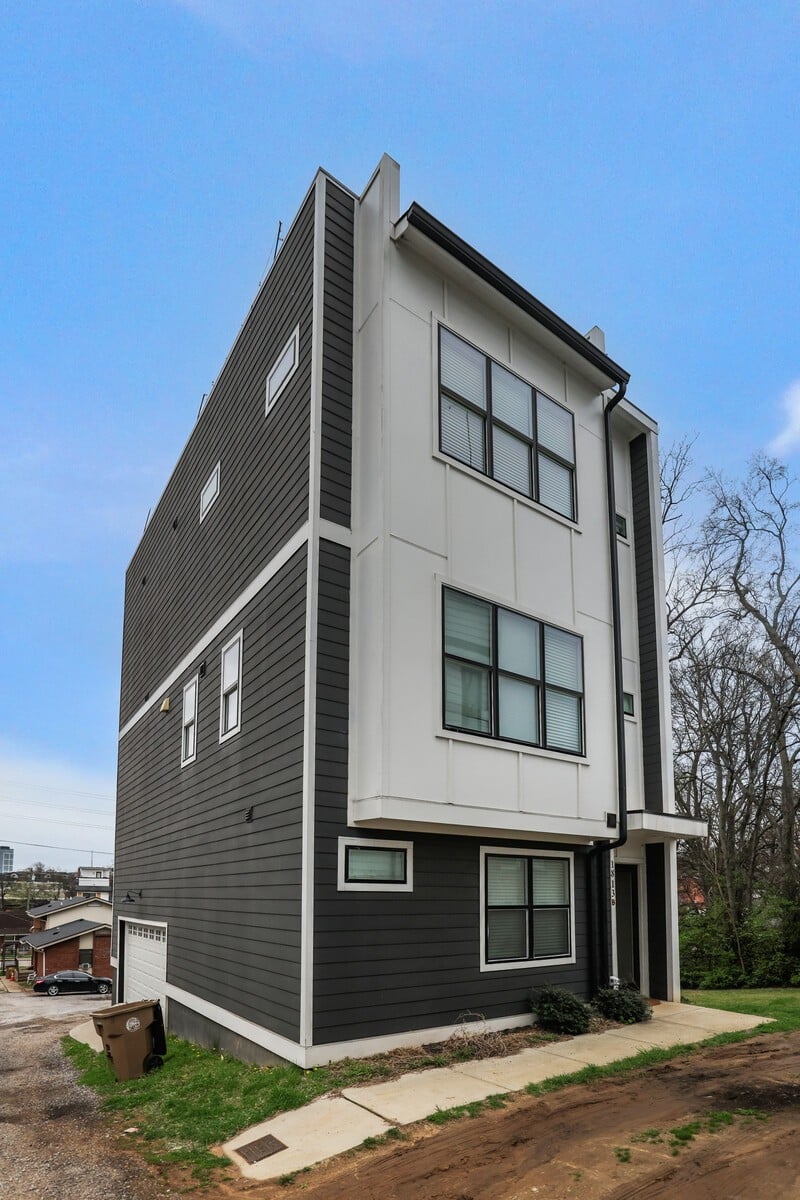 1813B Hermosa St, Nashville, TN 37208