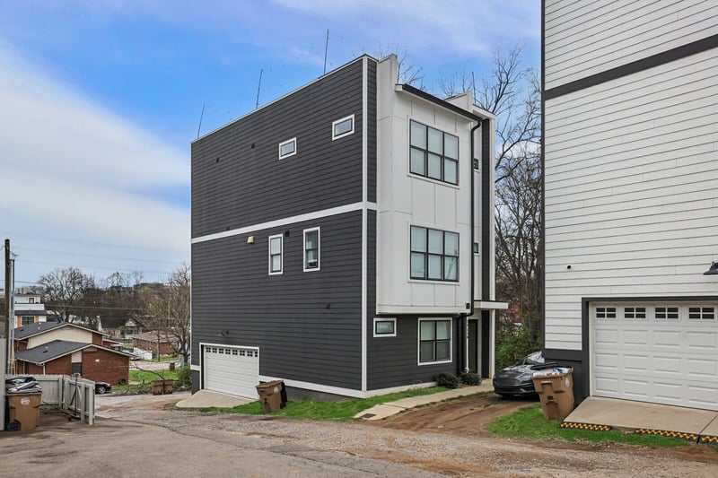 1813B Hermosa St, Nashville, TN 37208