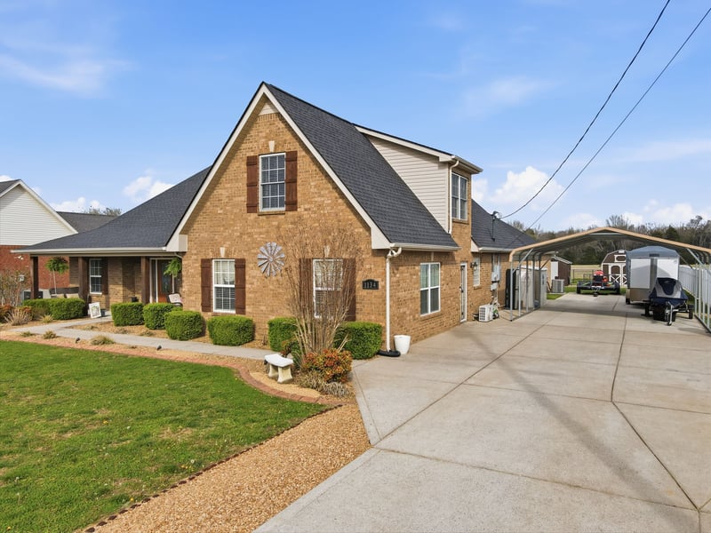 1134 Stratus Dr, Murfreesboro, TN 37127