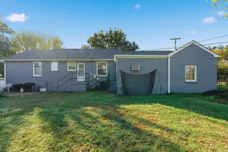 5600 Vine Ridge Dr, Nashville, TN 37205