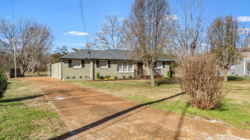 1148 Tuckahoe Dr, Nashville, TN 37207