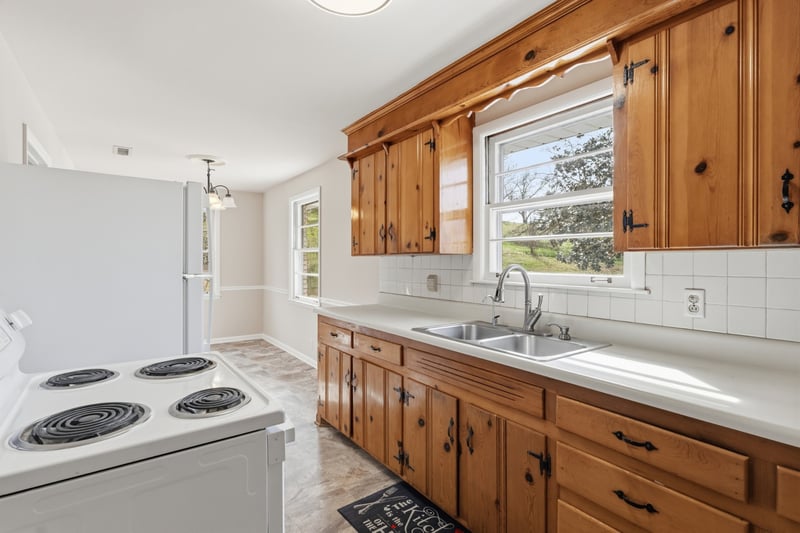 3921 Banbury Dr, Nashville, TN 37207