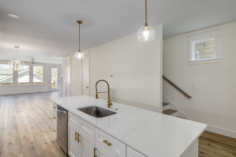 340A Peachtree St, Nashville, TN 37210