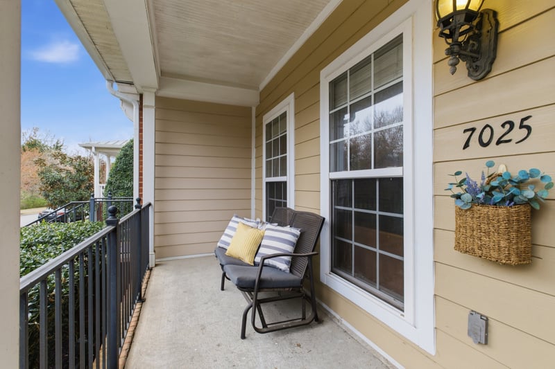 7025 Sunnywood Dr, Nashville, TN 37211