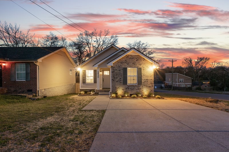 2430 Grover St, Nashville, TN 37207