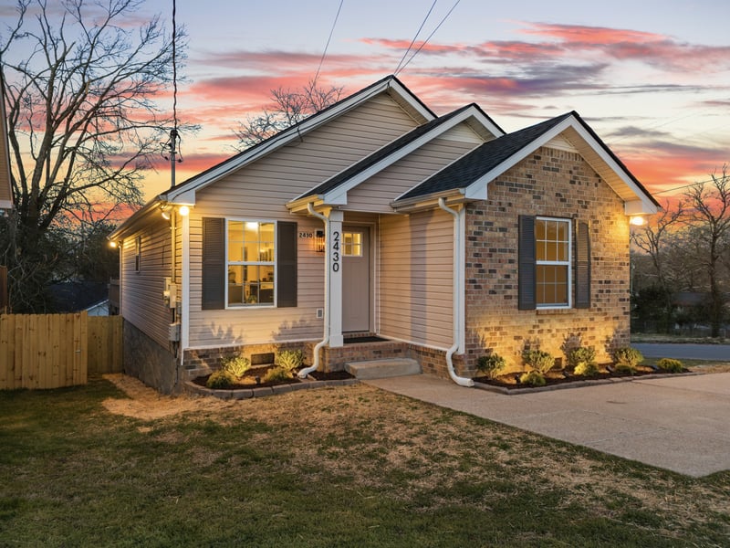 2430 Grover St, Nashville, TN 37207