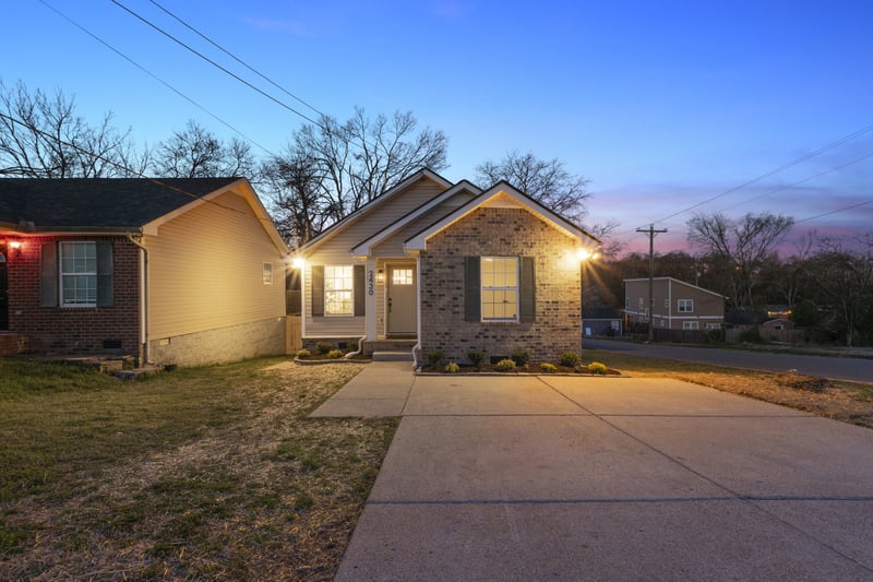 2430 Grover St, Nashville, TN 37207