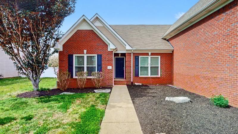 1816 Potters Ct, Murfreesboro, TN 37128