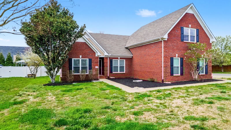 1816 Potters Ct, Murfreesboro, TN 37128