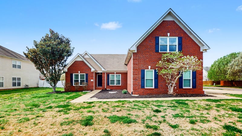 1816 Potters Ct, Murfreesboro, TN 37128