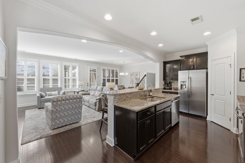 922 Silkwood Cir, Nashville, TN 37221