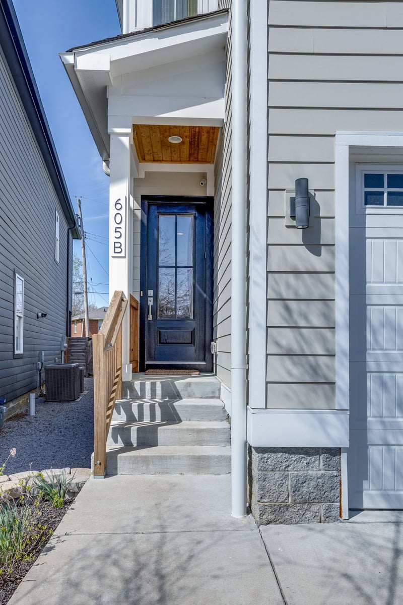 605B Bagleyshop Dr, Nashville, TN 37209