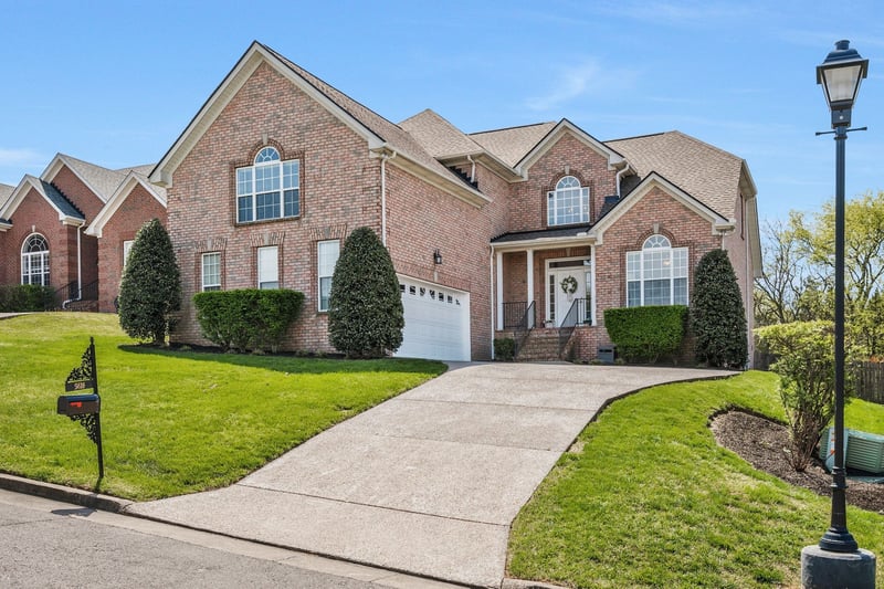 5616 Cedar Rock Dr, Nashville, TN 37211