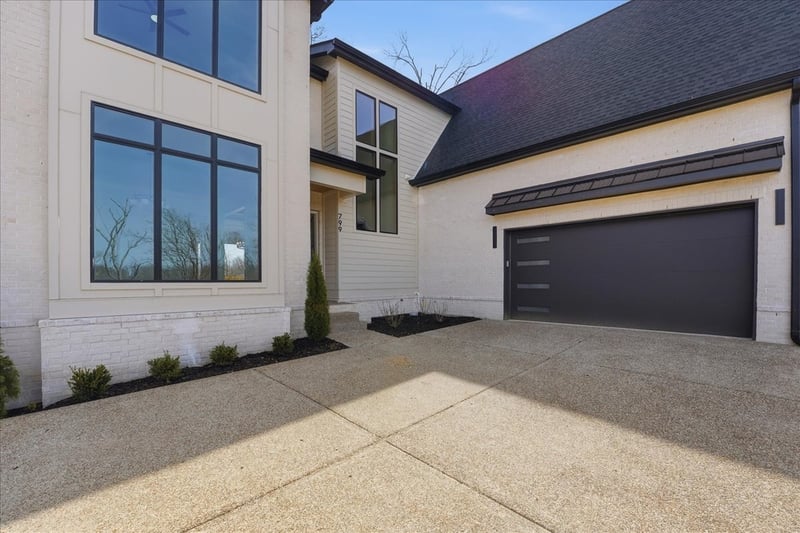 799 Summit Oaks Ct, Nashville, TN 37221