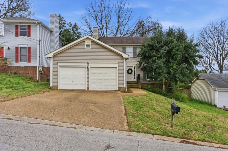 520 Fairhaven Ct, Nashville, TN 37211