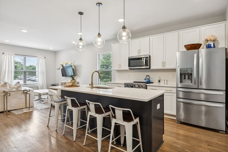 220 Thompson Park Dr, Nashville, TN 37211