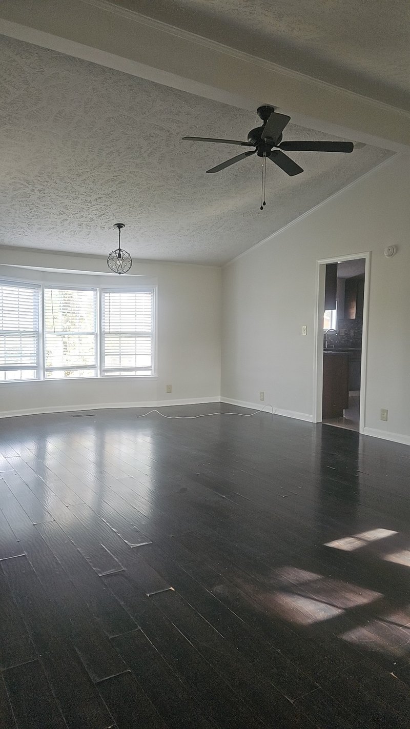 1011 Liberty Cir, White Bluff, TN 37187