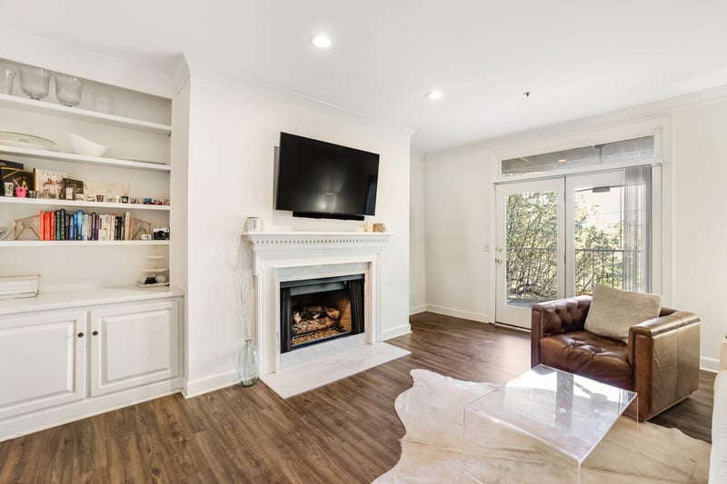 305 Rose Hall, Nashville, TN 37212