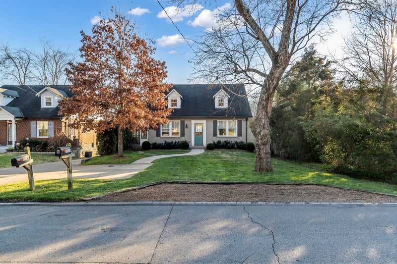 1111A Graybar Ln, Nashville, TN 37204