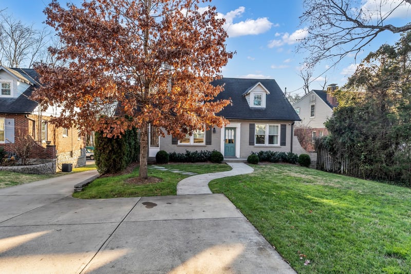1111A Graybar Ln, Nashville, TN 37204