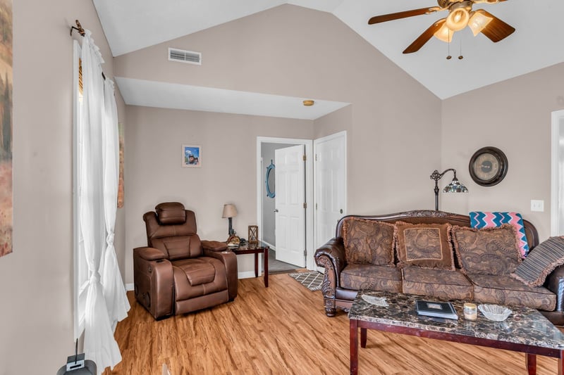 2450 Scotty Parker Rd, Portland, TN 37148