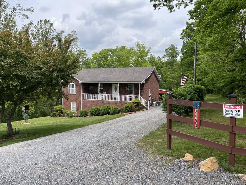 2450 Scotty Parker Rd, Portland, TN 37148
