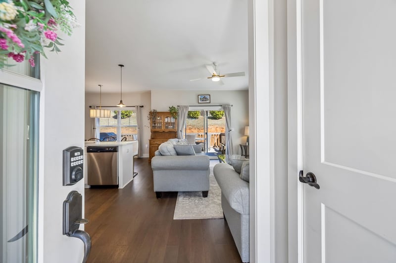 20 Sycamore Rdg, Burns, TN 37029