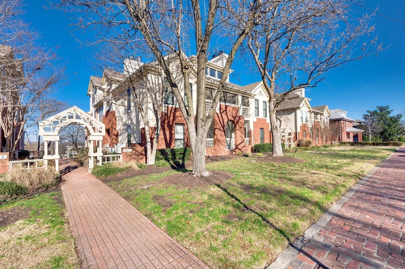937 Russell St #10, Nashville, TN 37206