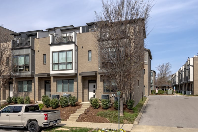 716 Melpark Dr, Nashville, TN 37204