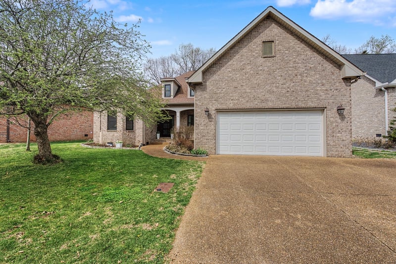 957 Century Oak Dr, Nashville, TN 37211