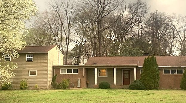 5017 Stillwood Dr, Nashville, TN 37220