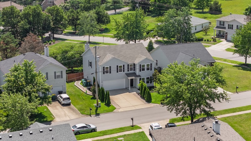 2675 Sutherland Dr, Thompsons Station, TN 37179