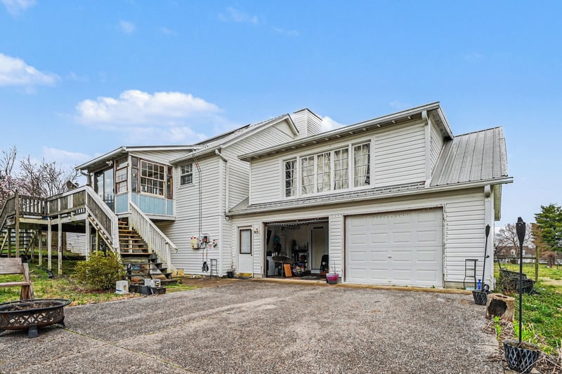 210 Village Green Rd, Gallatin, TN 37066