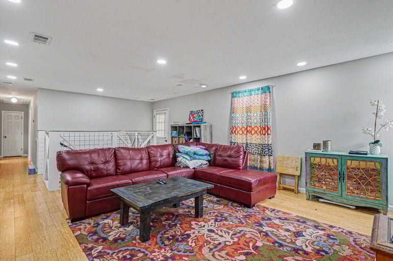 210 Village Green Rd, Gallatin, TN 37066