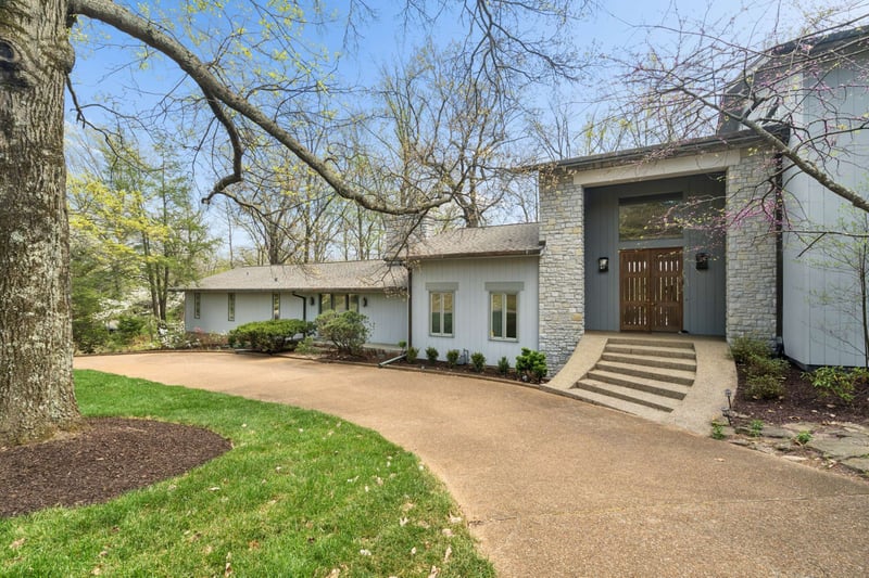 5870 Fredricksburg Dr, Nashville, TN 37215