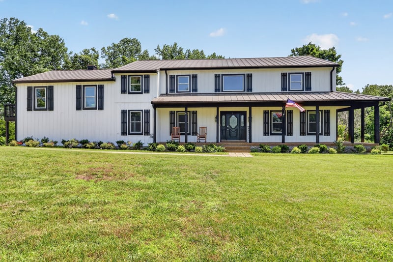 7255 Hall Rd, Greenbrier, TN 37073