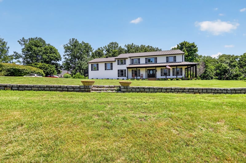 7255 Hall Rd, Greenbrier, TN 37073