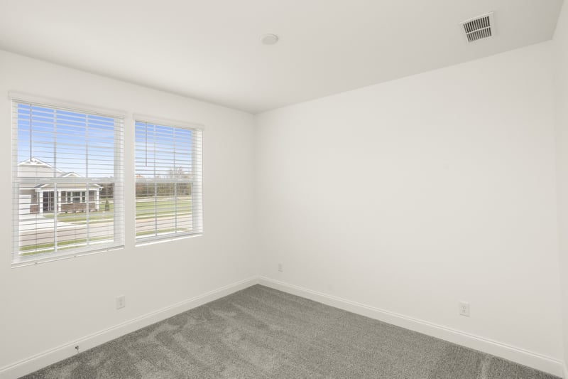 1547 Oak Springs Dr, Columbia, TN 38401