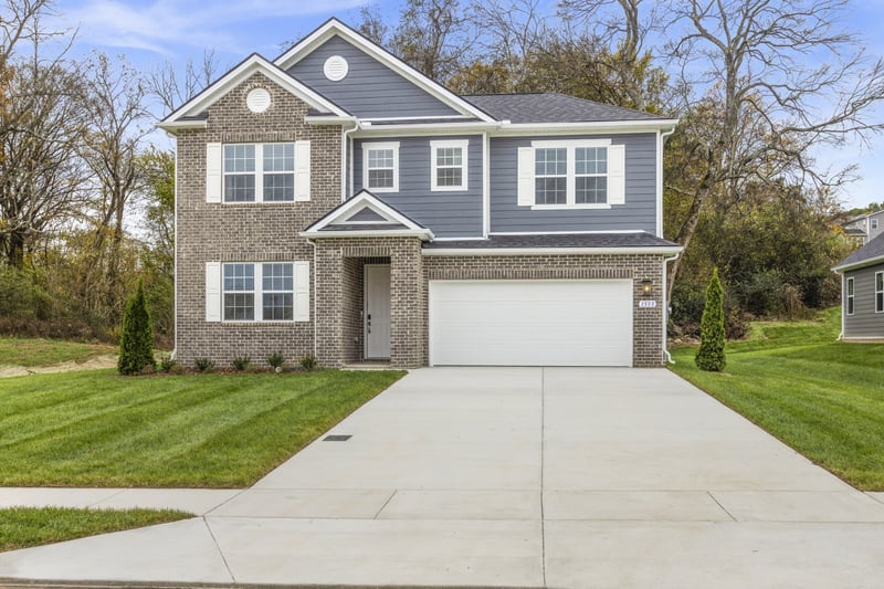 1547 Oak Springs Dr, Columbia, TN 38401