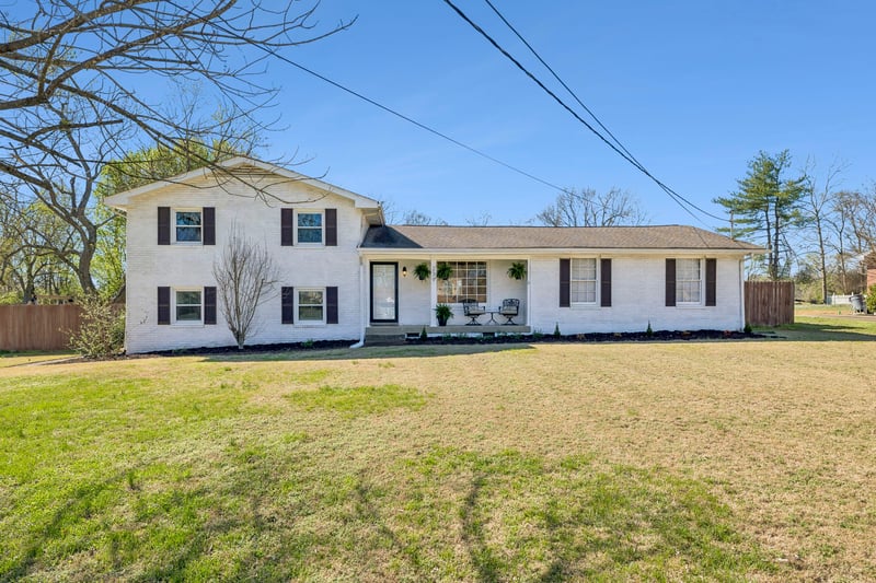 239 Sterling Rd, Hendersonville, TN 37075