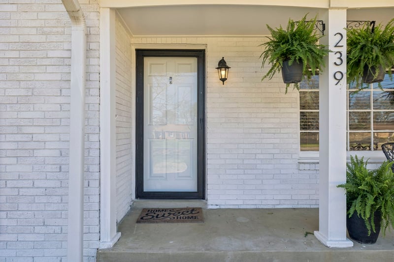 239 Sterling Rd, Hendersonville, TN 37075