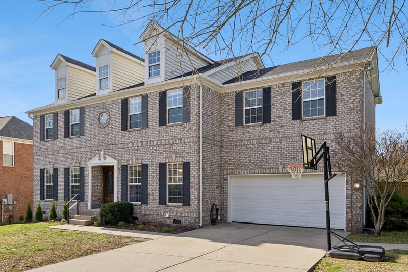 7504 Woodstream Dr, Nashville, TN 37221