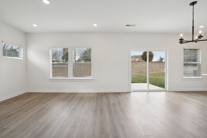 2373 Woodmeadow Dr, Clarksville, TN 37043