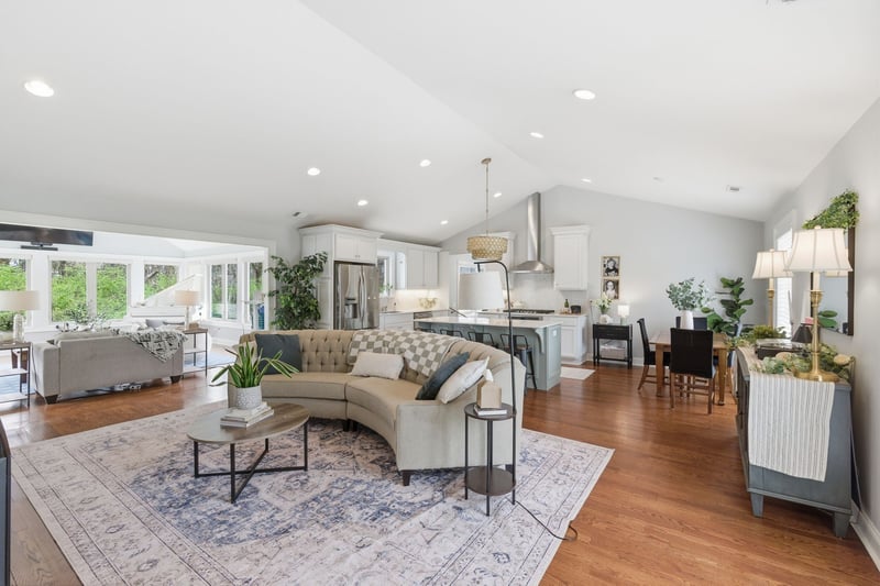 2826 Sugar Tree Rd, Nashville, TN 37215