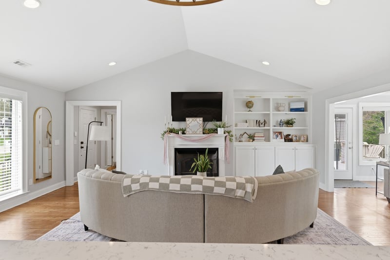 2826 Sugar Tree Rd, Nashville, TN 37215