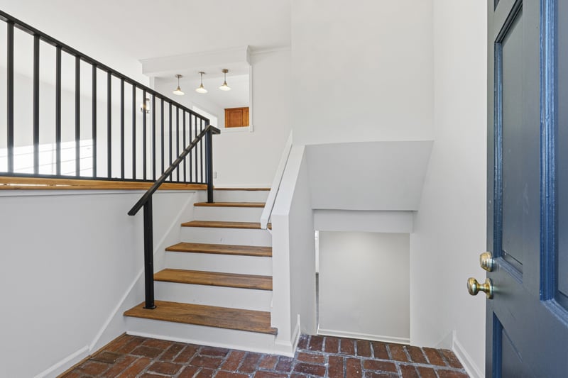 3325 Dumas Dr, Nashville, TN 37211